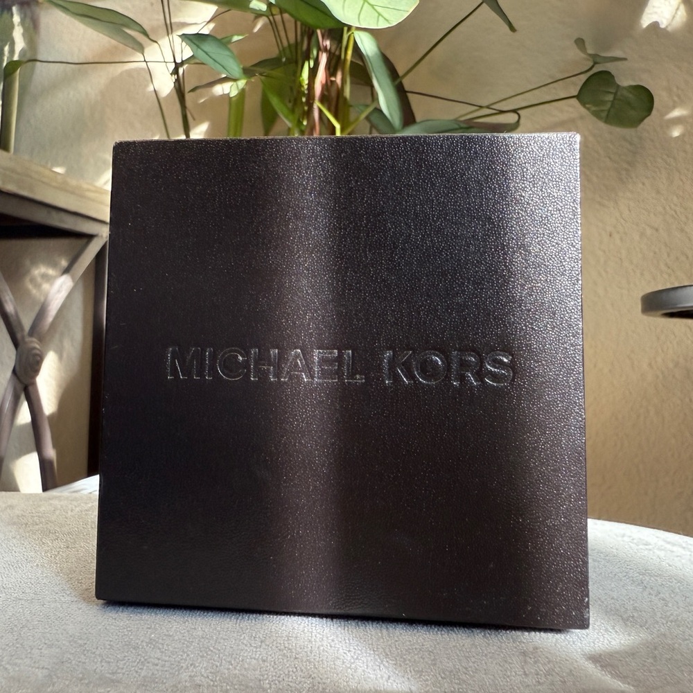 Michael Kors Brown Watch Box - Picture 16 of 16